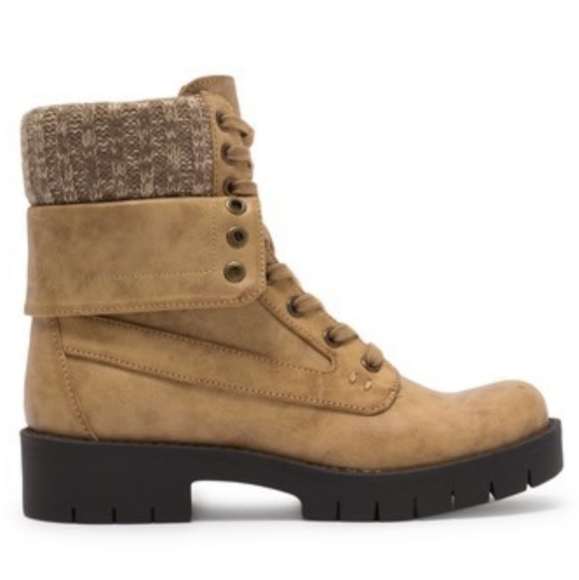 Mia Nicolas Combat Knit Cut Boots - Picture 3 of 5